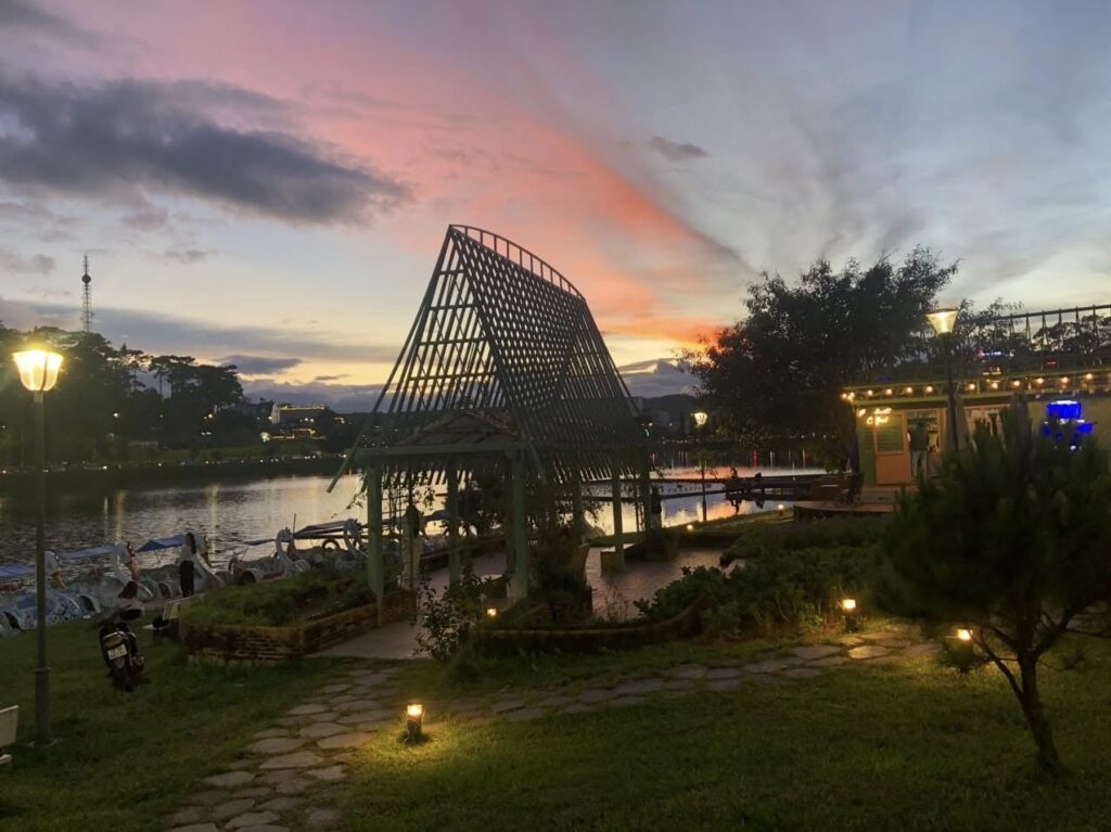 Cảnh đẹp thơ mộng trong tour Đà Lạt 3 ngày 3 đêm
