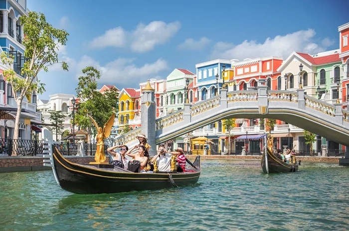 Dòng sông Venice tại Grand World trong tour Phú Quốc 3 ngày 2 đêm